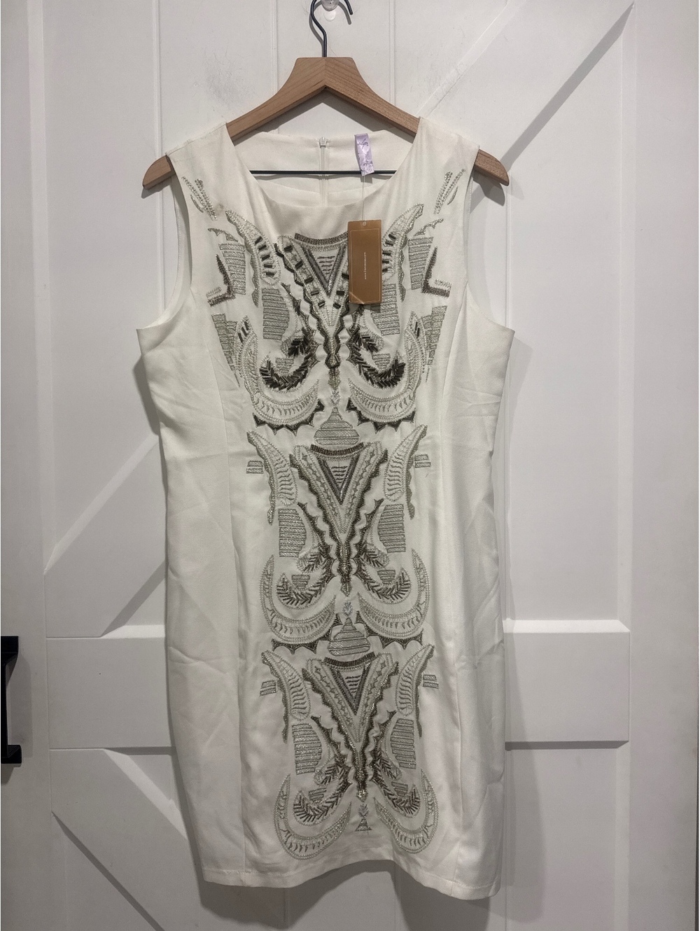 Alya Francesca's White Sleeveless Embroidered Bodycon Dress Large